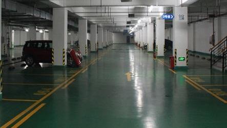 聚氨酯室內(nèi)停車場地坪需要具備哪些性能？有何優(yōu)勢