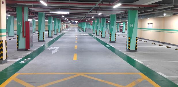 停車位劃線施工噴漆分步指南？從準備到驗收，確保劃線規(guī)范耐用